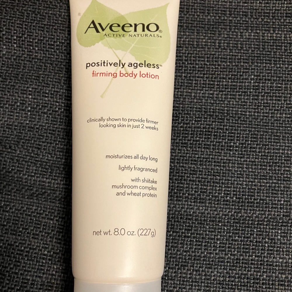 Aveeno Positively Ageless Firming Body Lotion with Shiitake Mushroom 8 oz